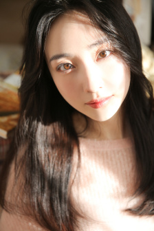 无翼乌邪恶之色彩女教师